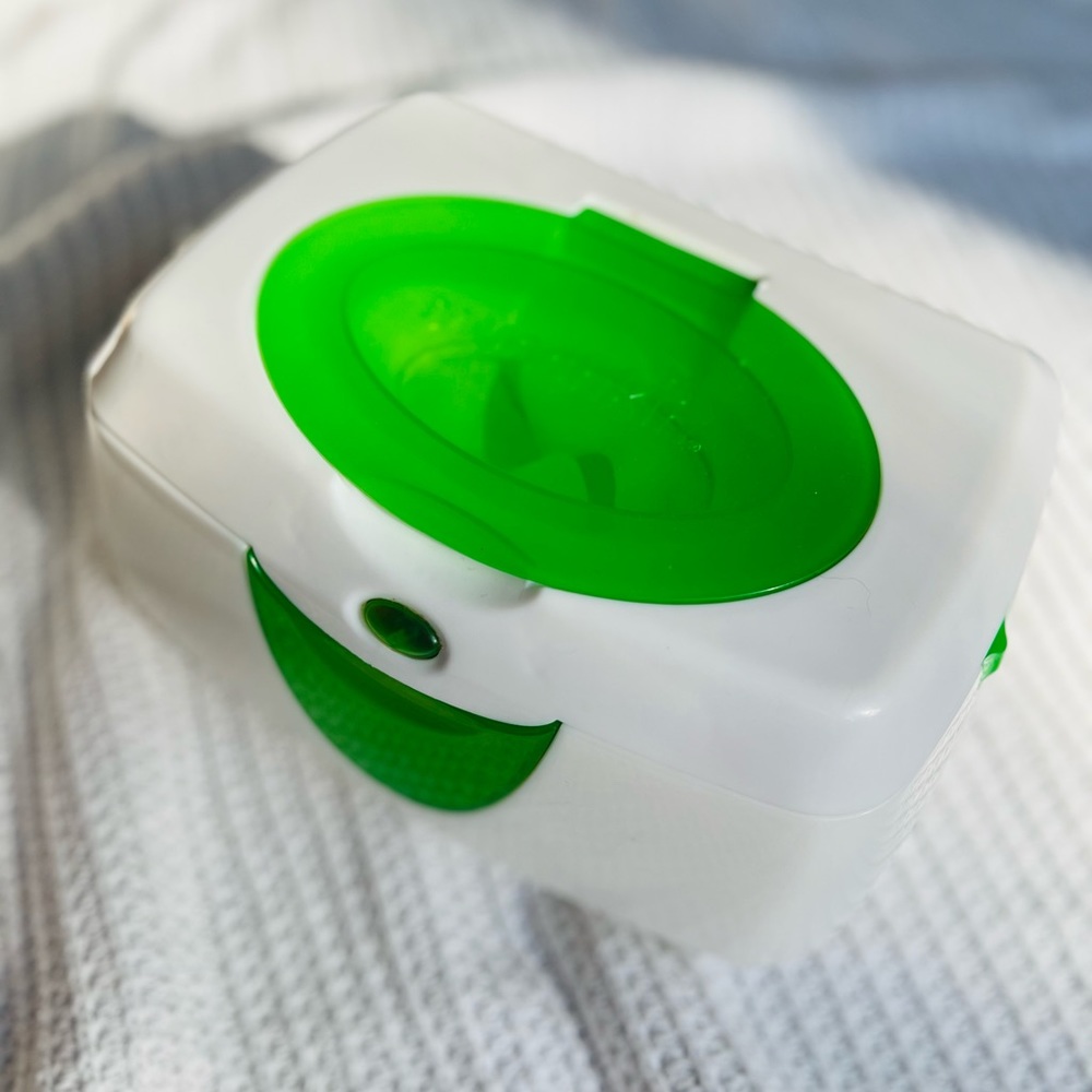 Munchkin baby wet wipe warmer